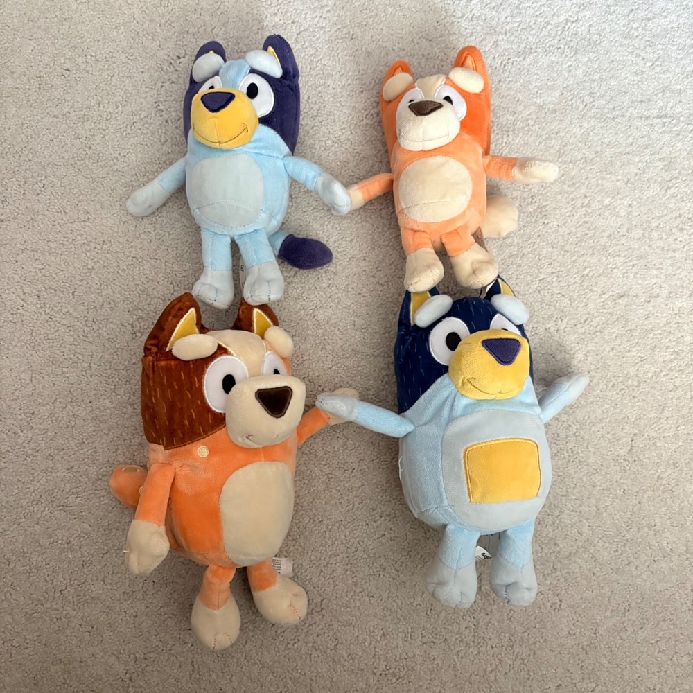Bluey Heeler Family Plush Set Moose Toys Stuffed Animal 8in Bingo Bandit Chilli